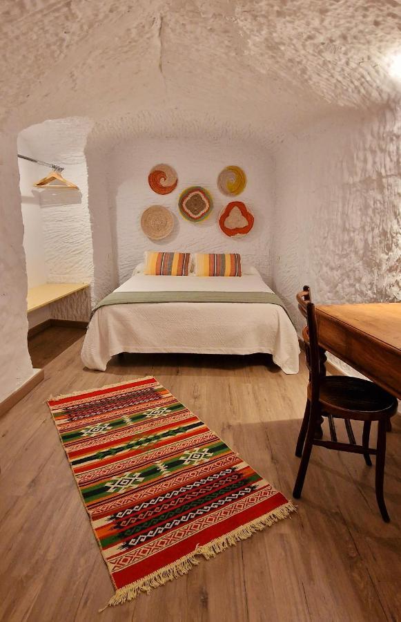 Cueva De La Higuera Holiday home Guadix